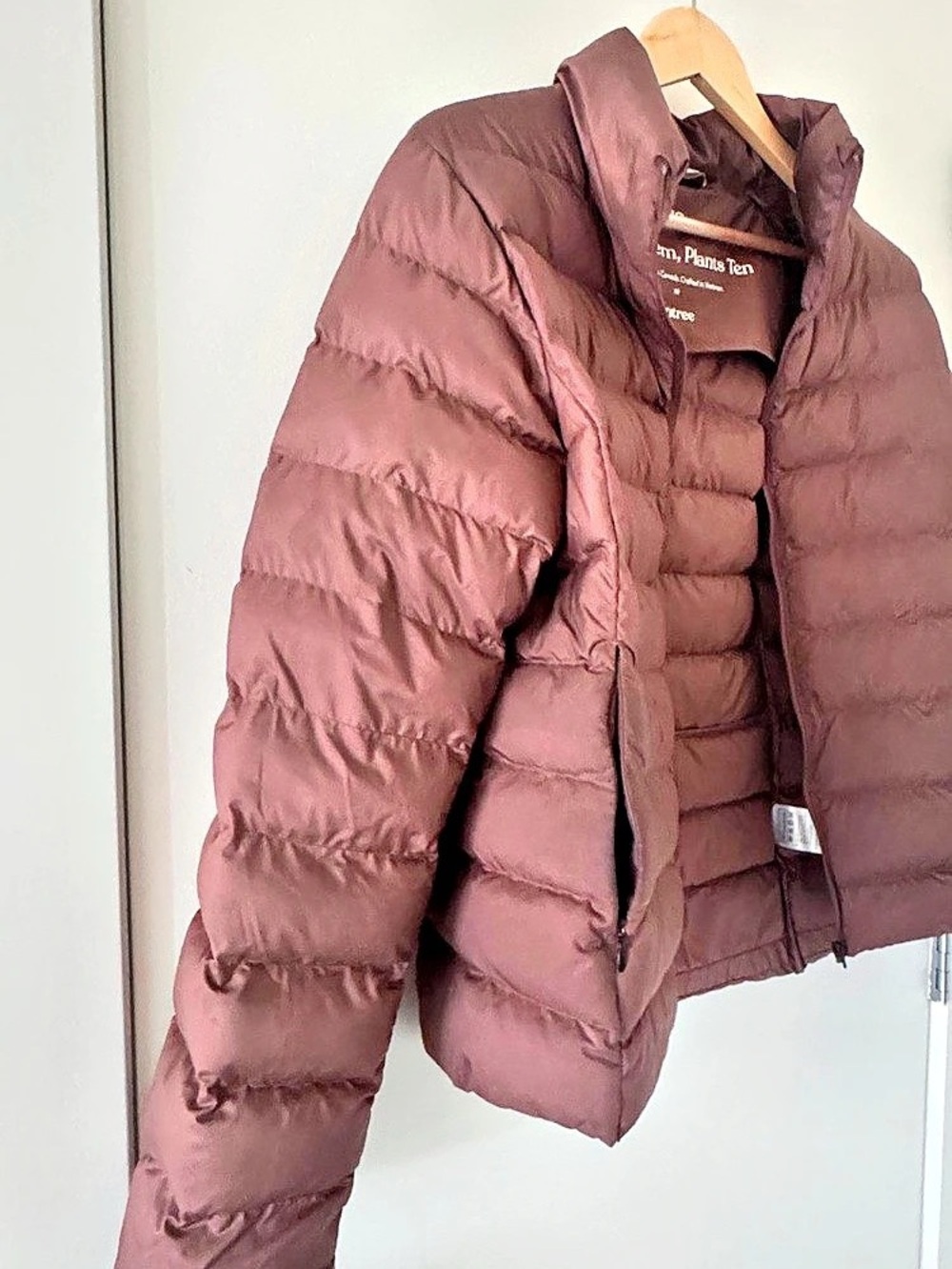 Tentree Women’s Cloud Shell Packable Puffer in Mesa Red, size M.